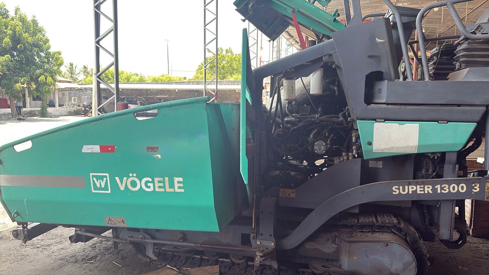Vibro acabadora Vogele - Imagem 1